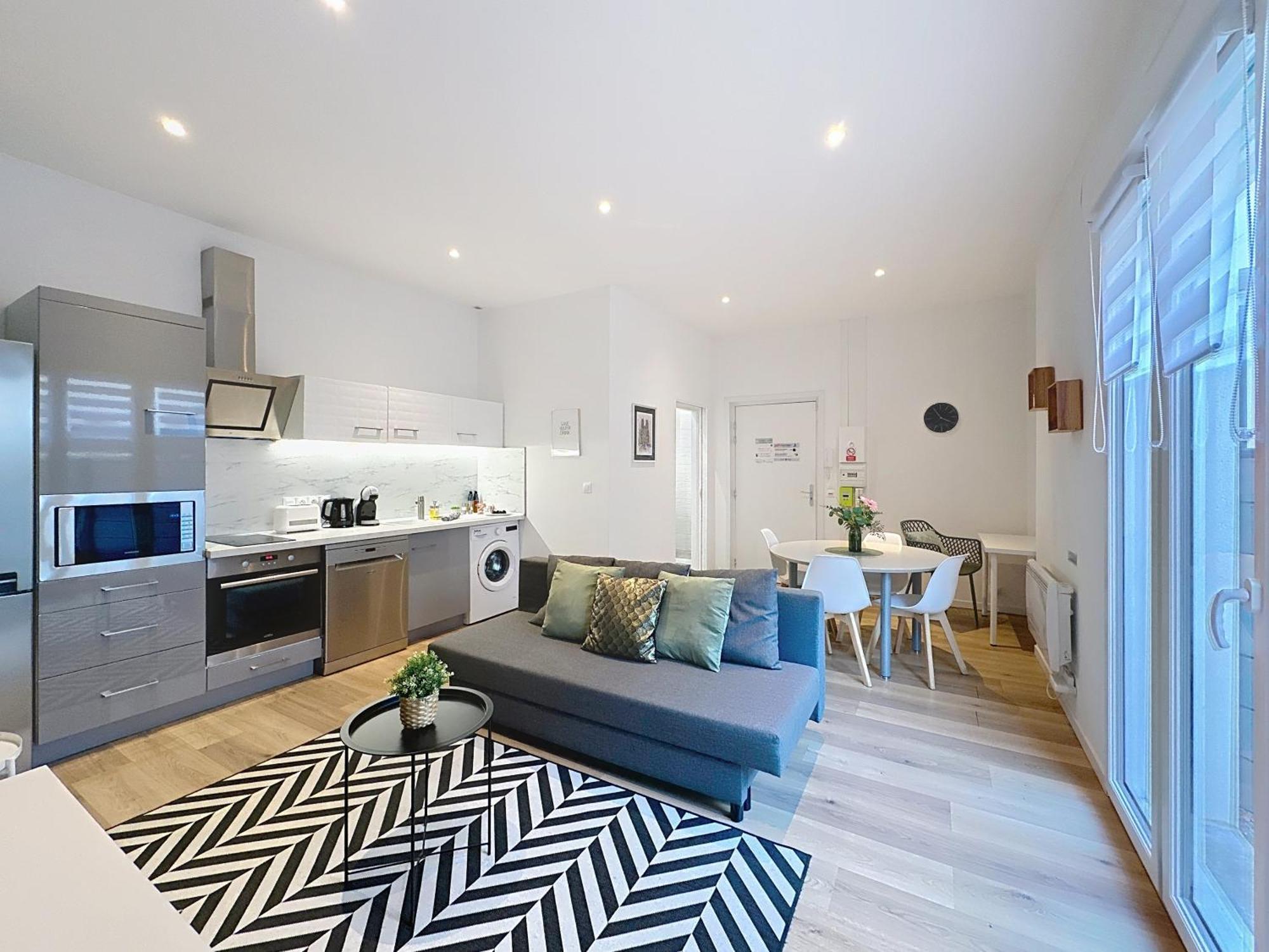 Le Sacre - Centre - Cour Privative - Parking Apartman Reims Kültér fotó