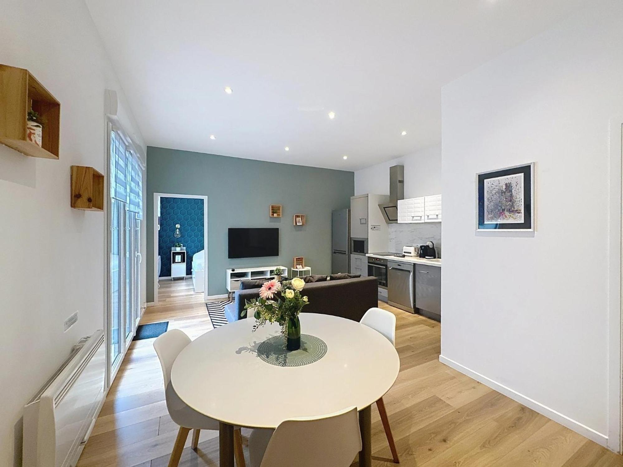 Le Sacre - Centre - Cour Privative - Parking Apartman Reims Kültér fotó